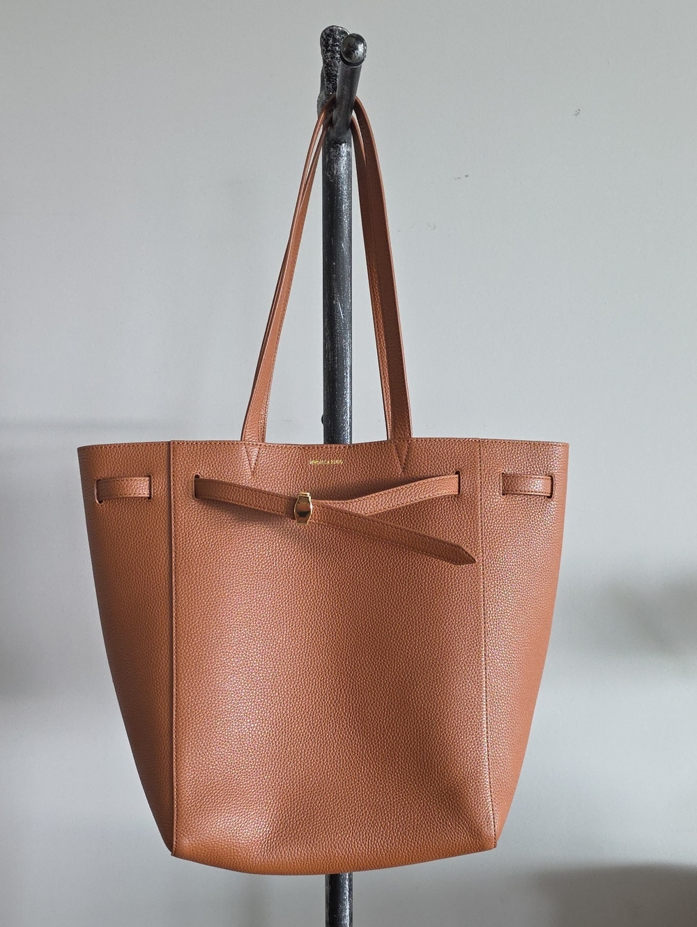 Veronica Beard Dash Tote - Picture 2 of 15